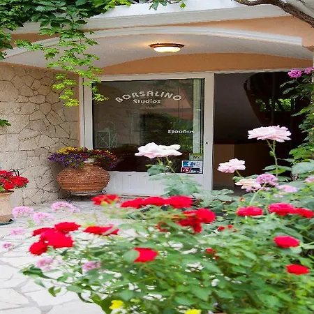 Borsalino Hotel apartamentowy 3*